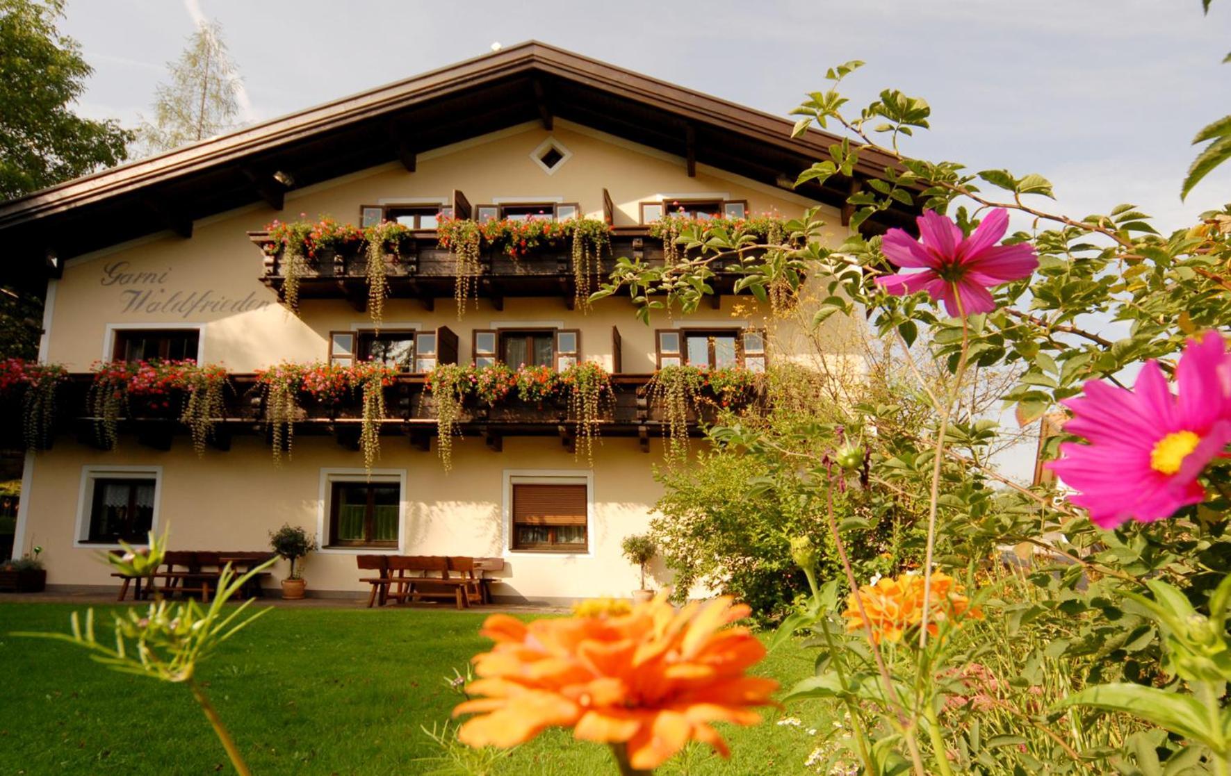 Garni Waldfrieden Hotel Castelrotto Luaran gambar